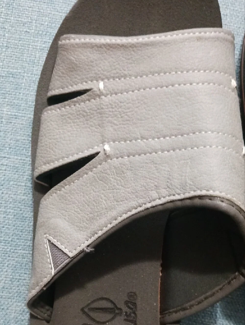 NWOT- Easy USA Men's Gray Slide Sandals — Cushioned Casual Comfort